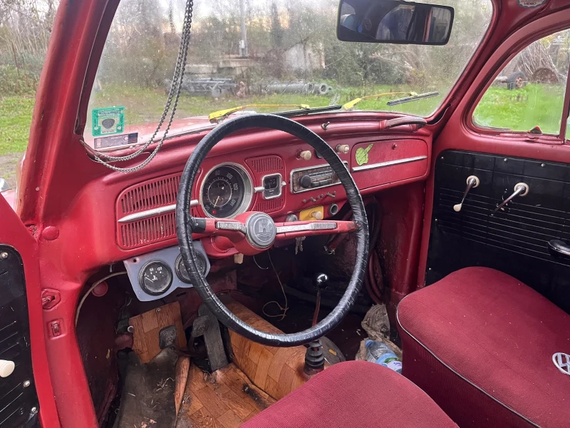 VW 1200 1200 De Luxe Sedan with sliding canvas sun roof