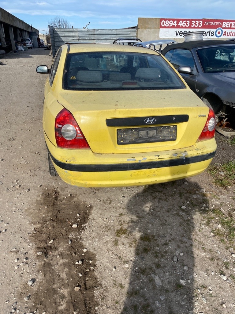 Hyundai Elantra, снимка 6 - Автомобили и джипове - 40362356