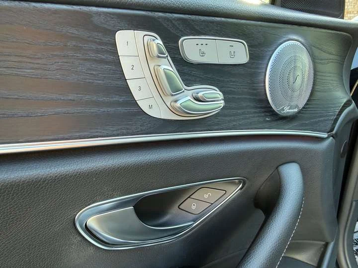 Mercedes-Benz E 350 E 350, снимка 15 - Автомобили и джипове - 53950037