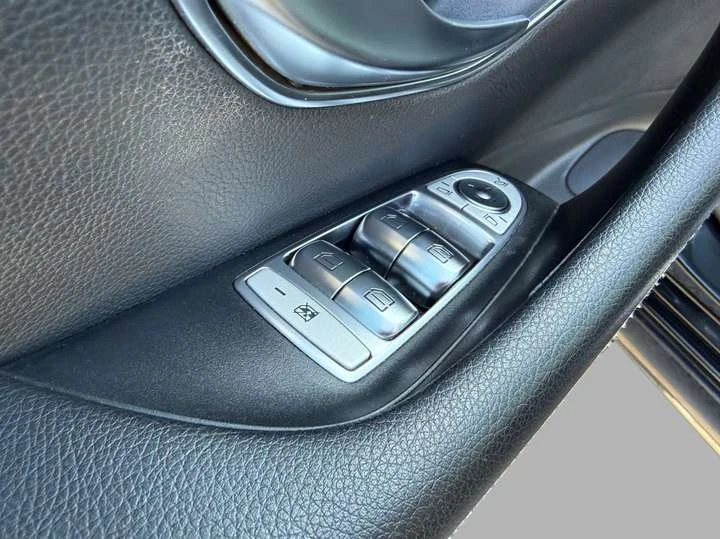 Mercedes-Benz E 350 E 350, снимка 16 - Автомобили и джипове - 53950037