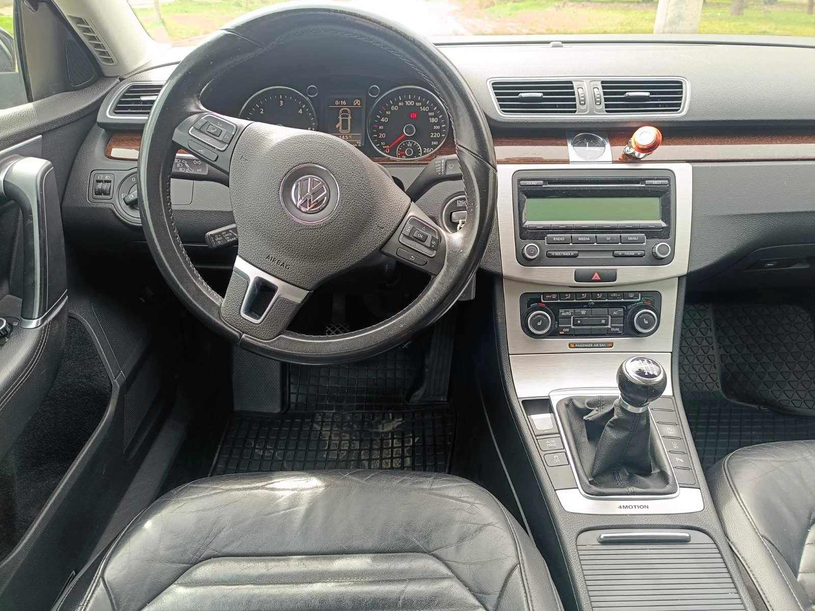 VW Passat 44 /4    /2011. | Mobile.bg   12