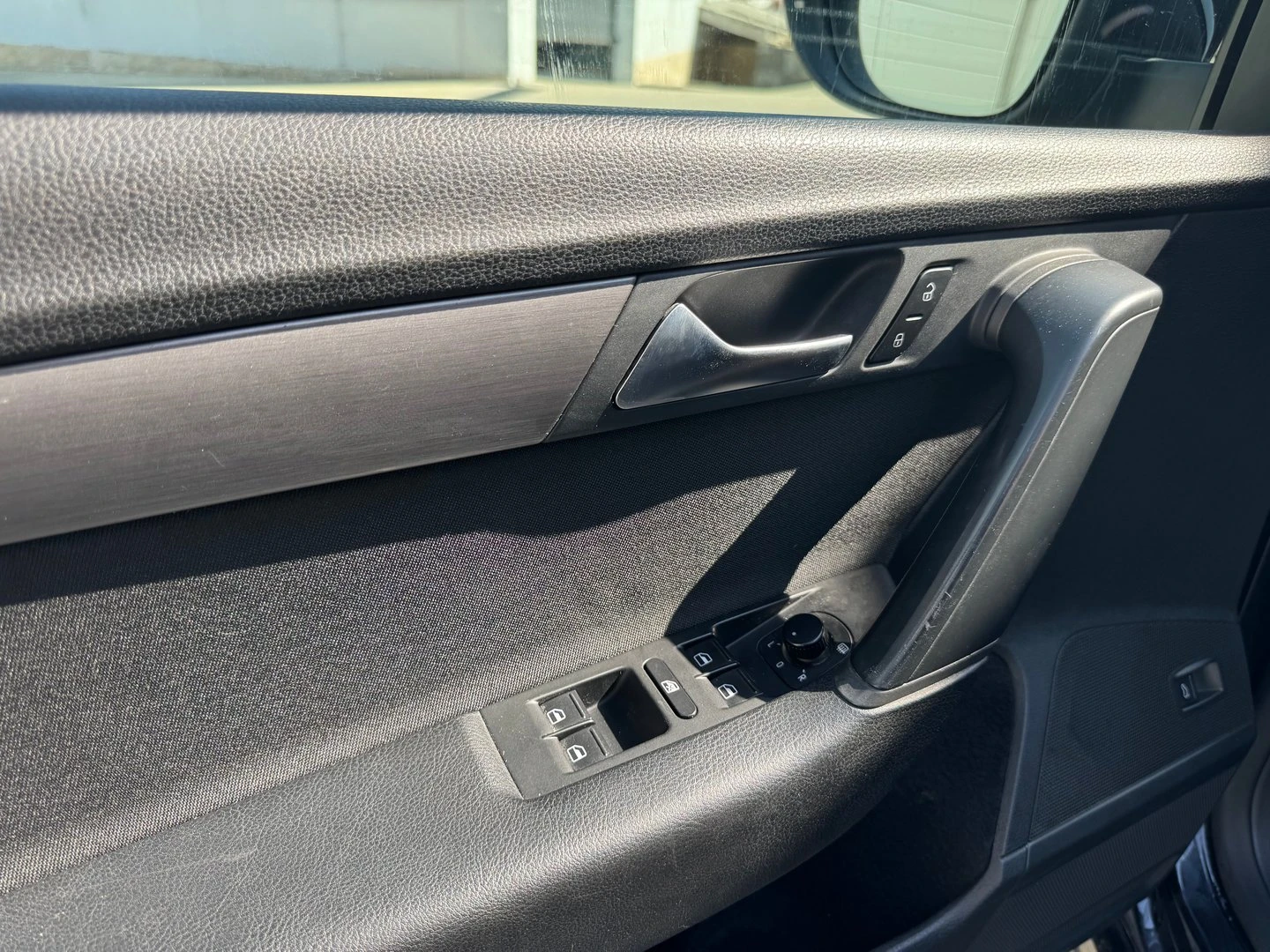 VW Passat Comfortline 2.0TDI BMT - изображение 6