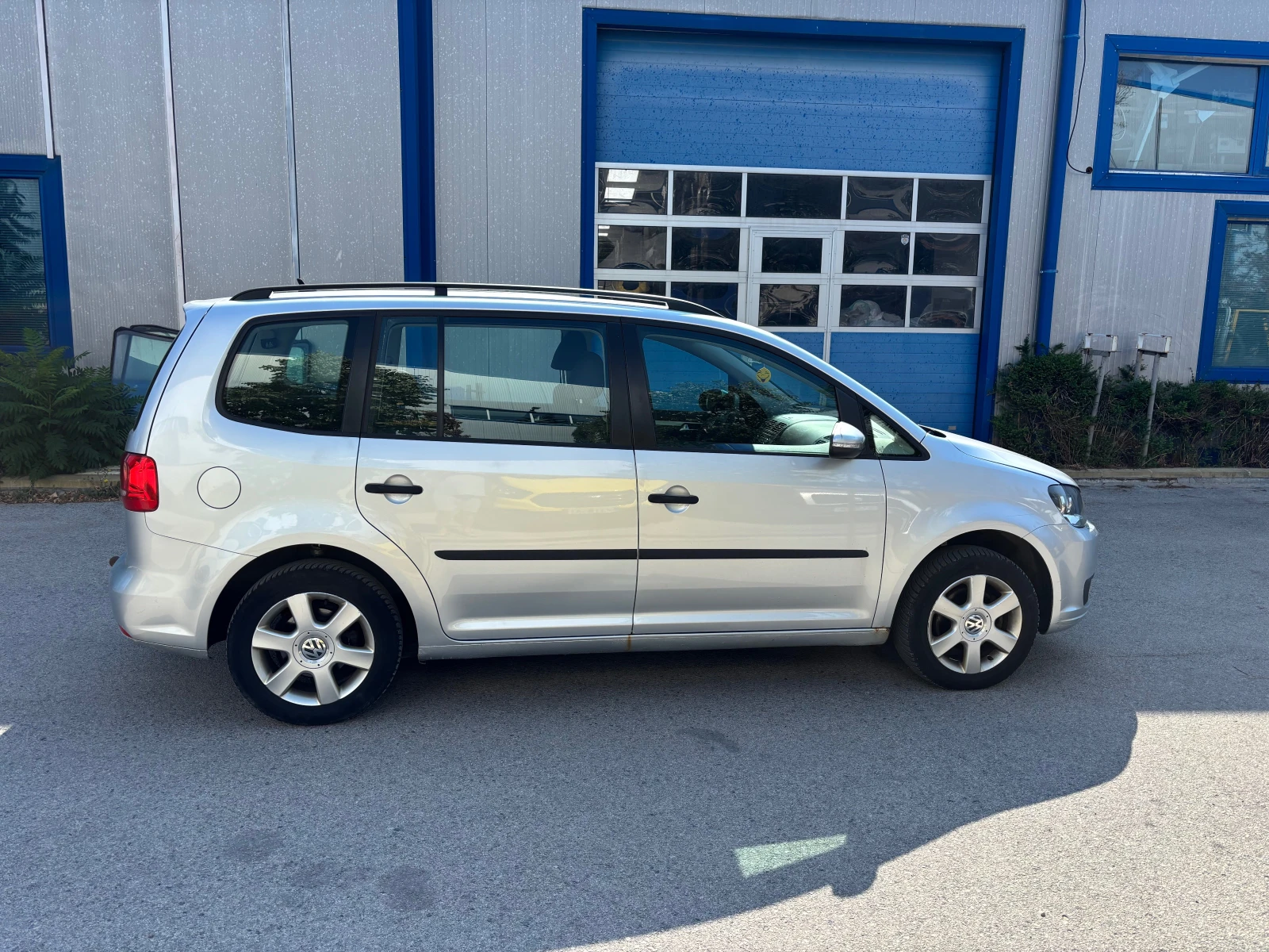 VW Touran 7-места - изображение 5