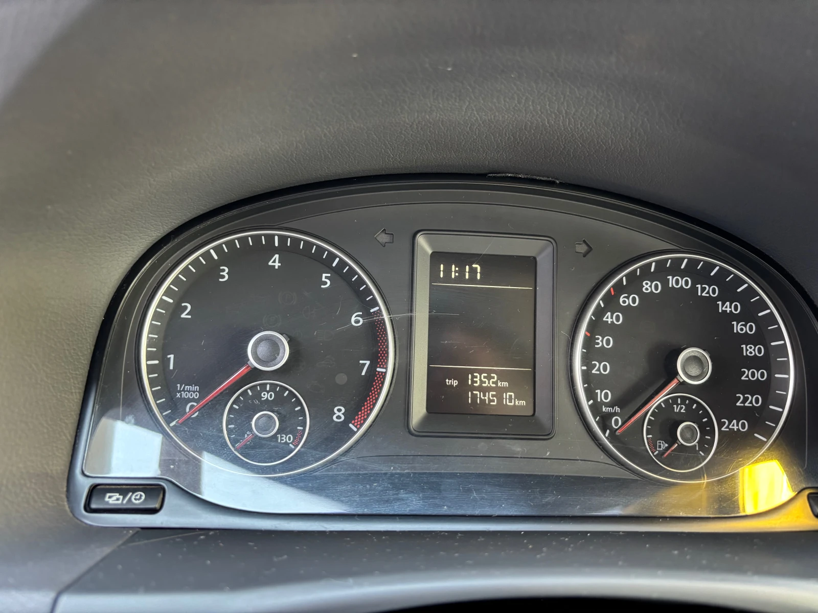 VW Touran 7-места - изображение 10