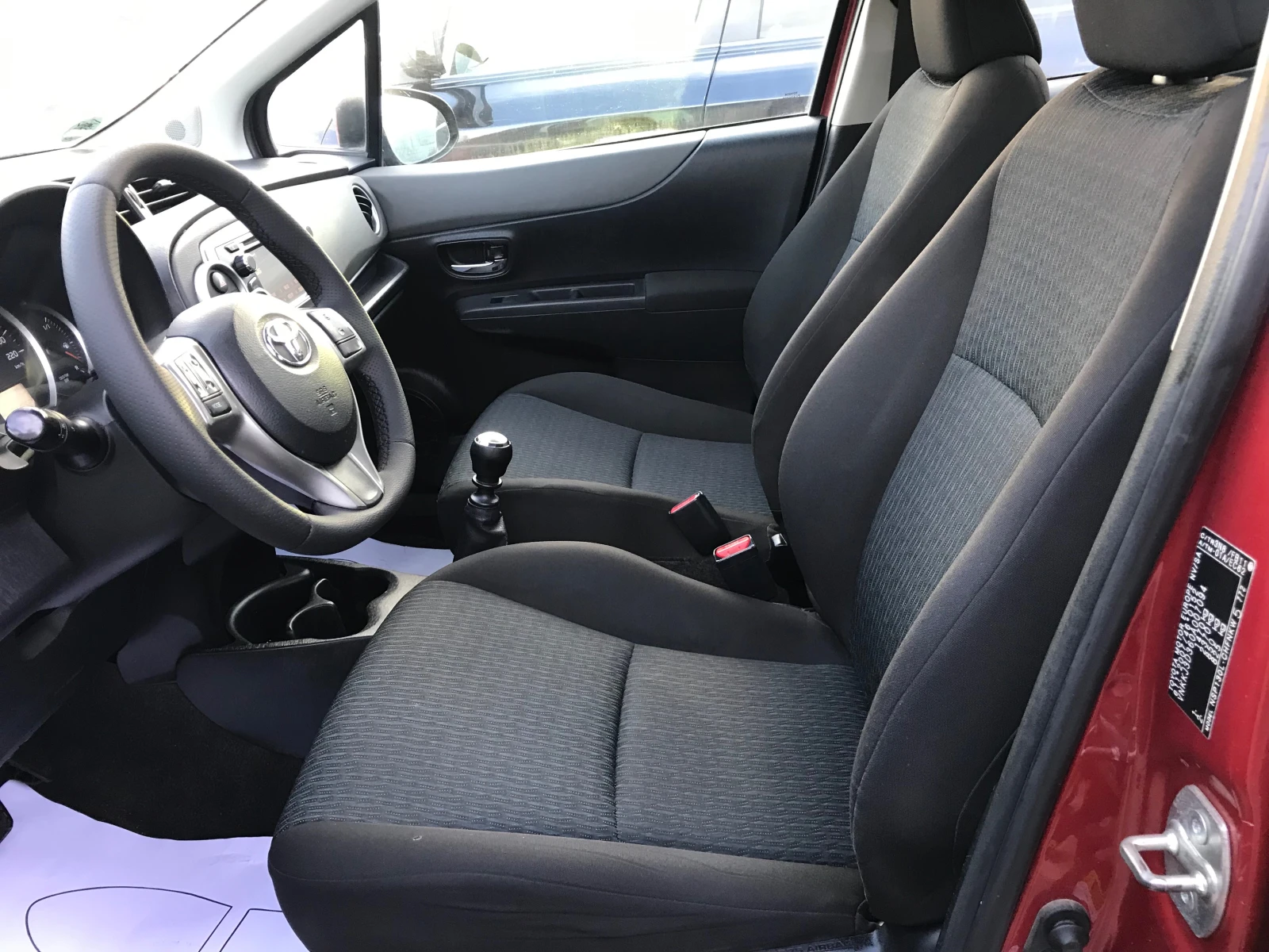 Toyota Yaris 1.3vvti-99kc.6ck. - изображение 10