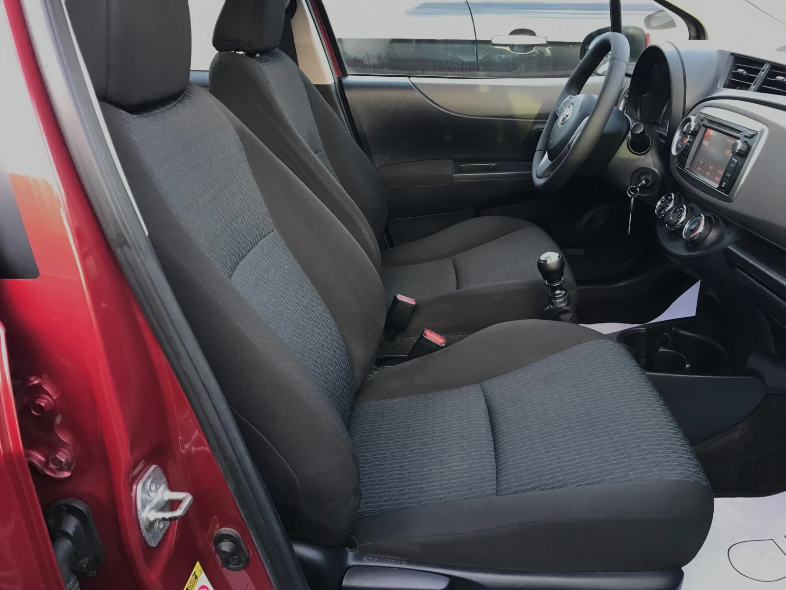 Toyota Yaris 1.3vvti-99kc.6ck. - изображение 9