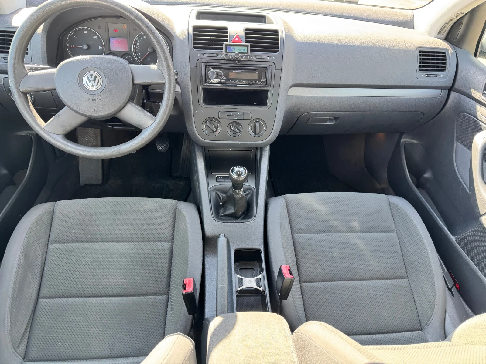 VW Golf 1.9TDI/105, снимка 13 - Автомобили и джипове - 53902310