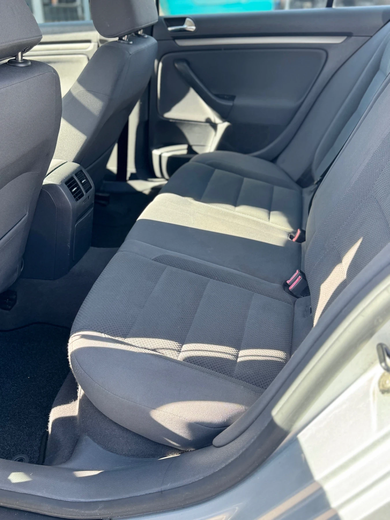 VW Golf 1.9TDI/105, снимка 12 - Автомобили и джипове - 53902310