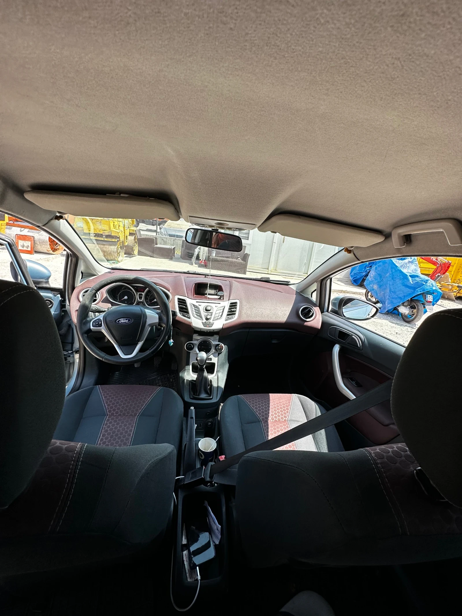 Ford Fiesta, снимка 16 - Автомобили и джипове - 53729679