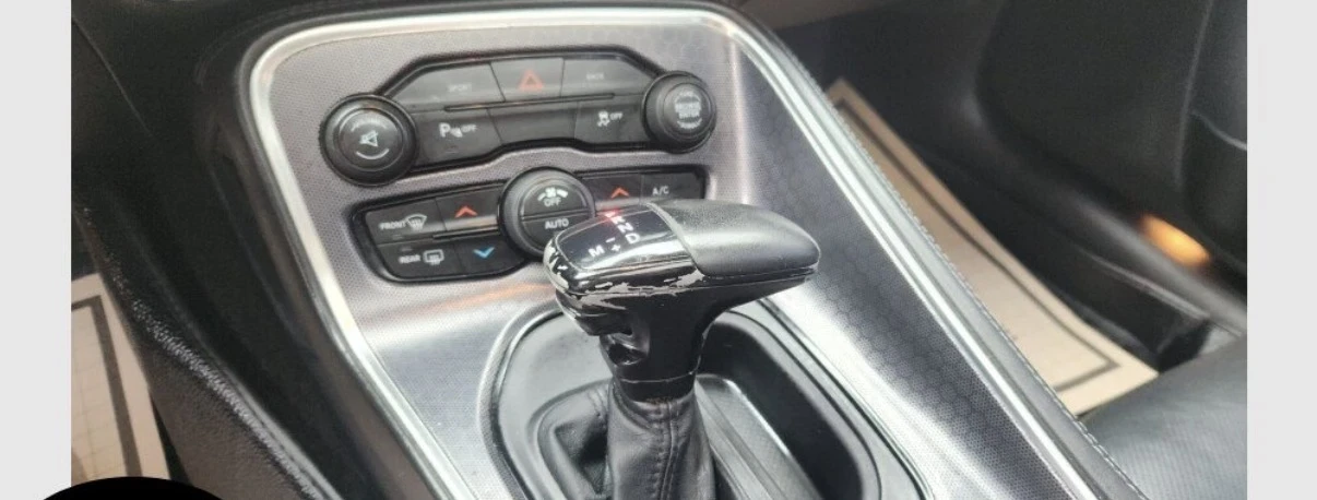 Dodge Challenger SXT PLUS * * БЕЗ ИНЦИДЕНТИ * * КАМ * * CARPLAY * *, снимка 7 - Автомобили и джипове - 53761871