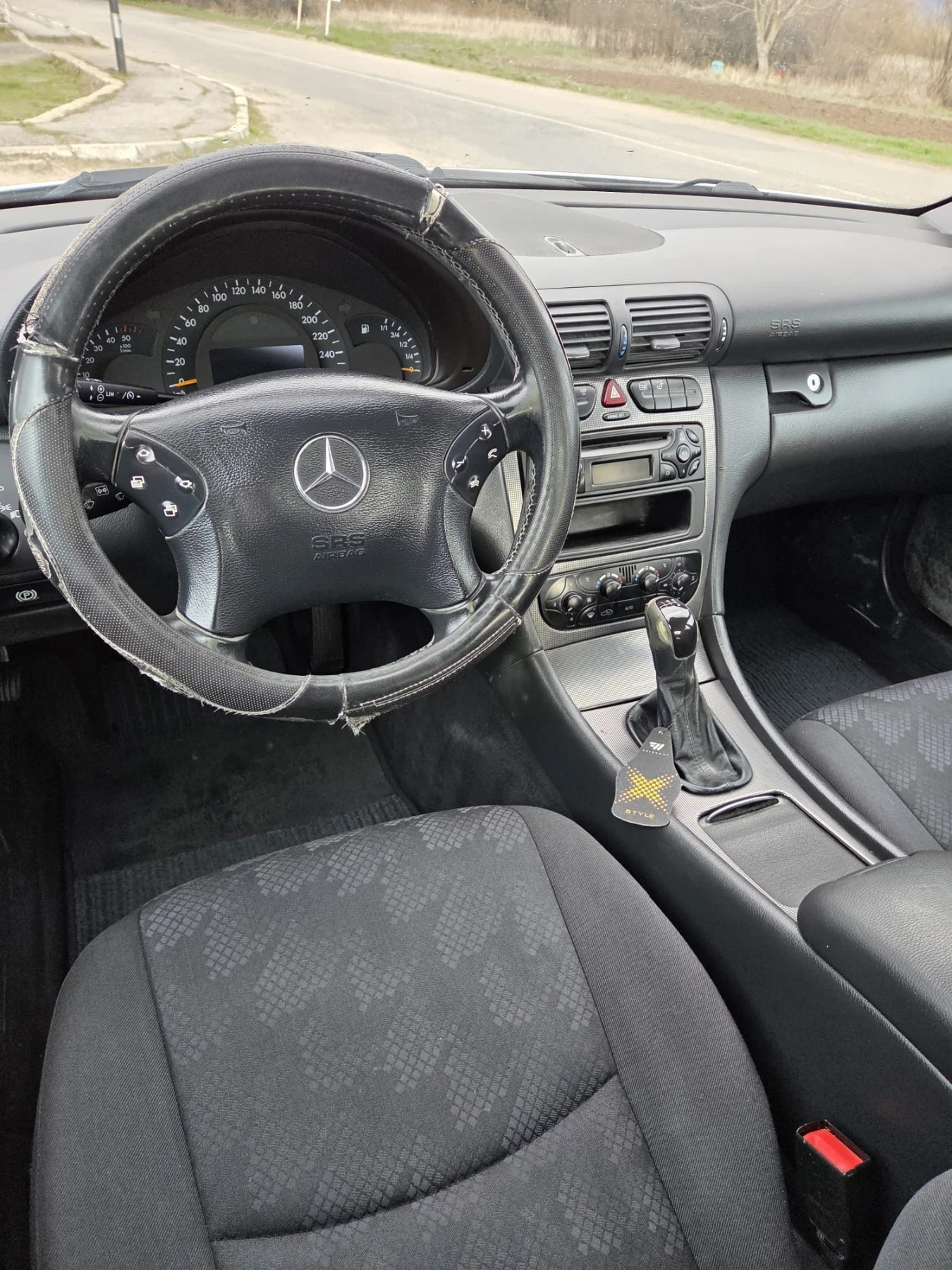 Mercedes-Benz C 220, снимка 15 - Автомобили и джипове - 54057395