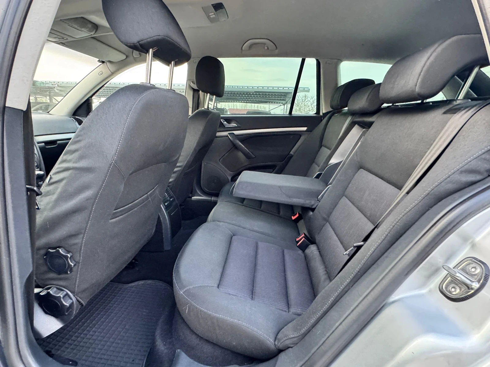 Skoda Octavia 1.9 TDI DSG, снимка 10 - Автомобили и джипове - 54319959