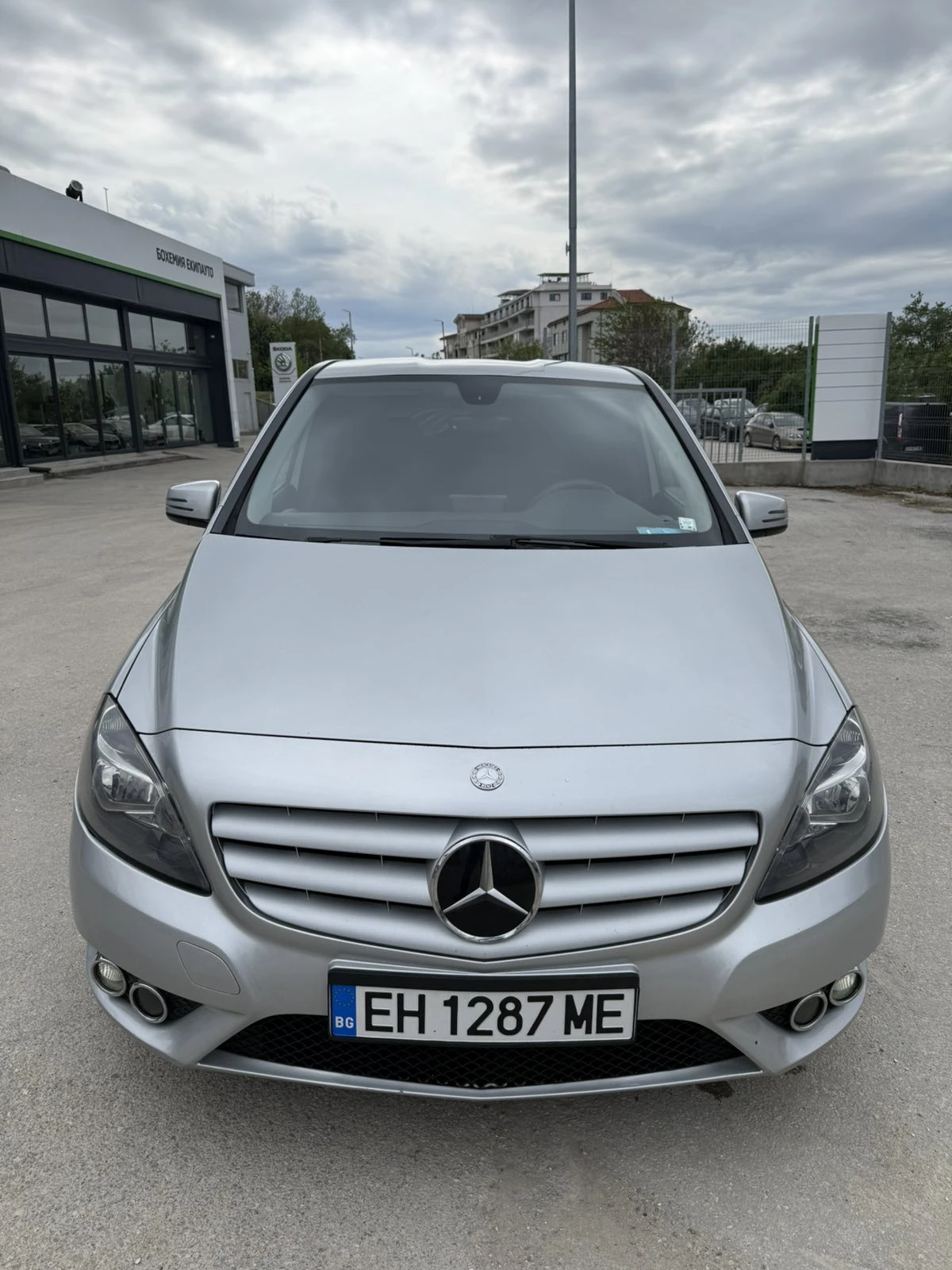 Mercedes-Benz B 180, снимка 4 - Автомобили и джипове - 54358507