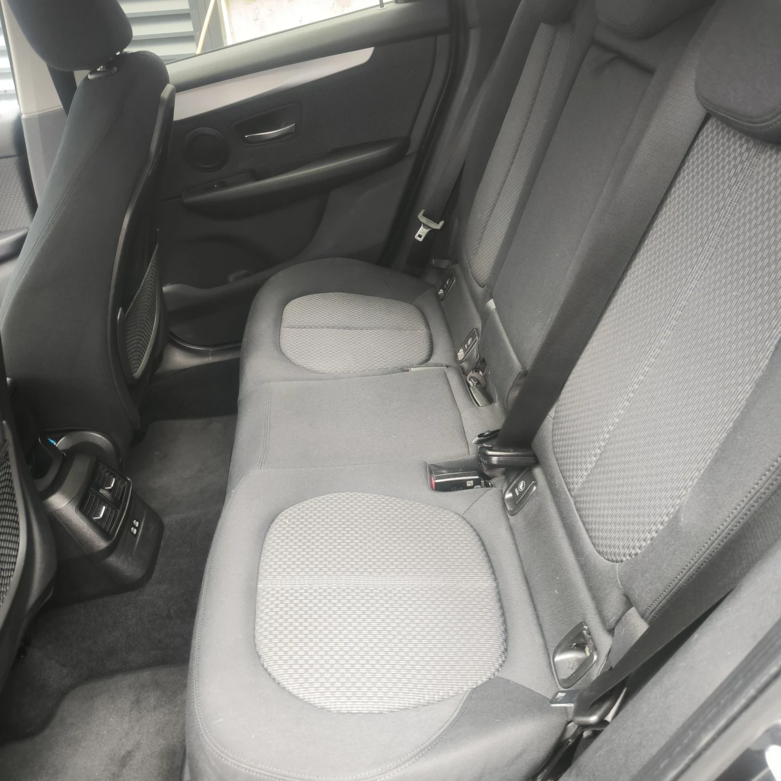 BMW 2 Active Tourer 216d Business 2021г., снимка 13 - Автомобили и джипове - 54398091