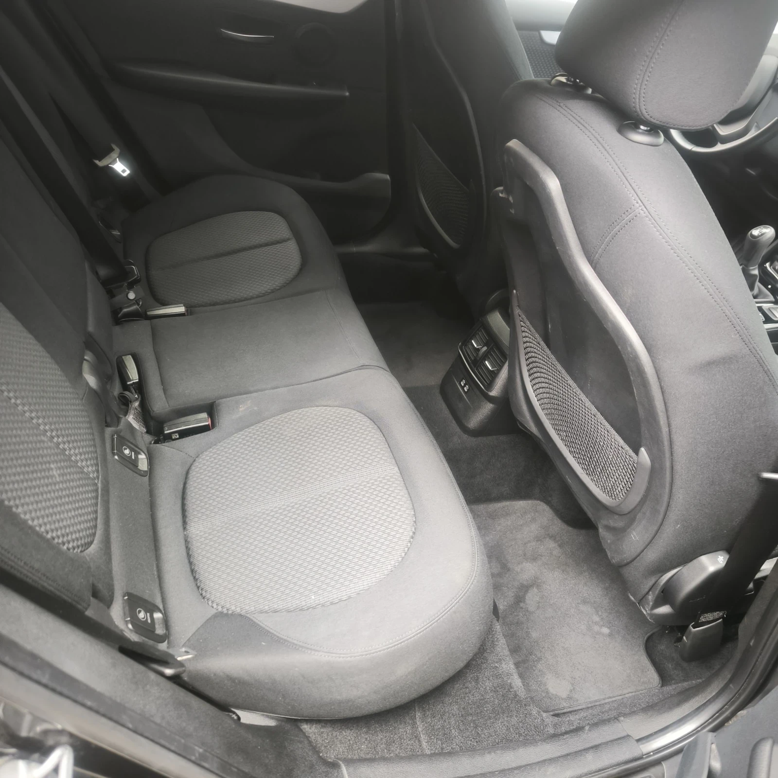 BMW 2 Active Tourer 216d Business 2021г., снимка 15 - Автомобили и джипове - 54398091