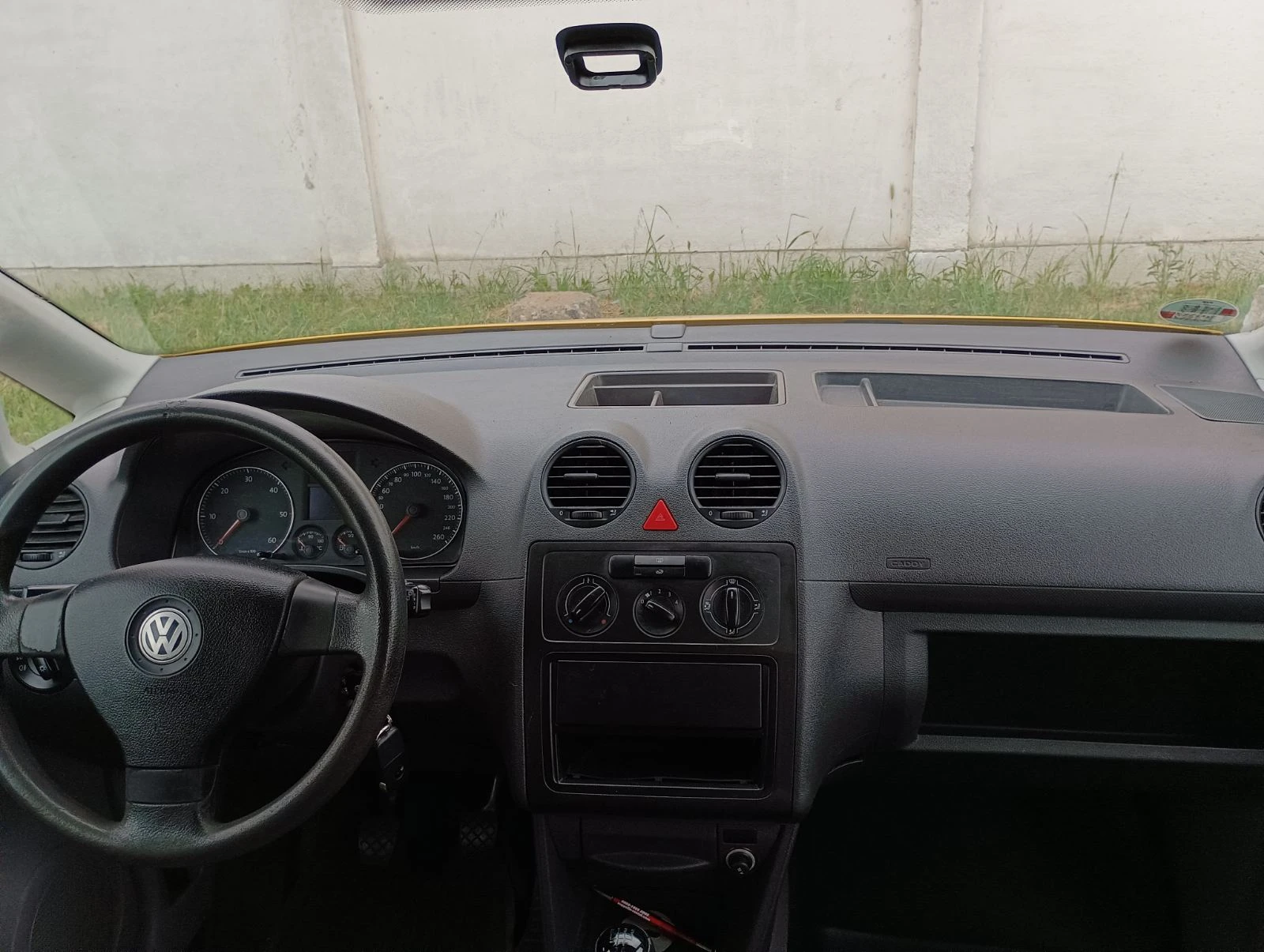 VW Caddy 1.9SDI, снимка 4 - Автомобили и джипове - 54518851