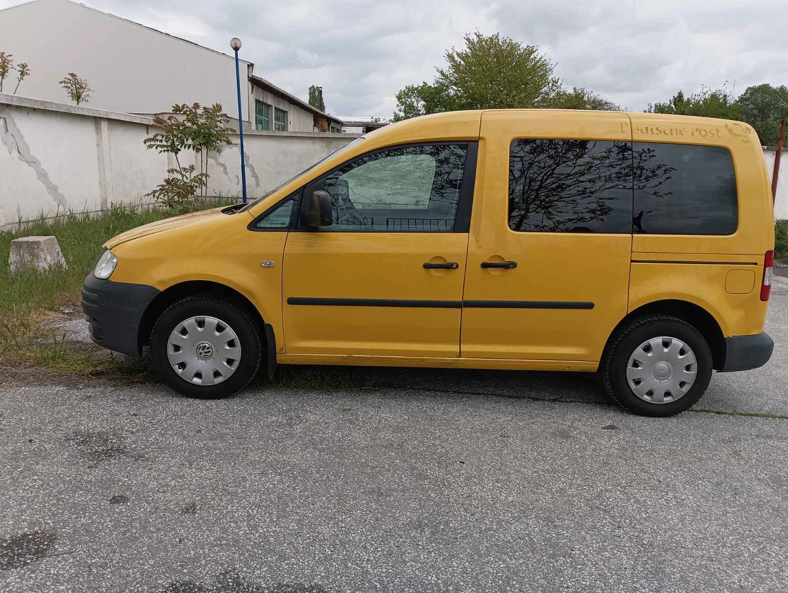 VW Caddy 1.9SDI, снимка 9 - Автомобили и джипове - 54518851