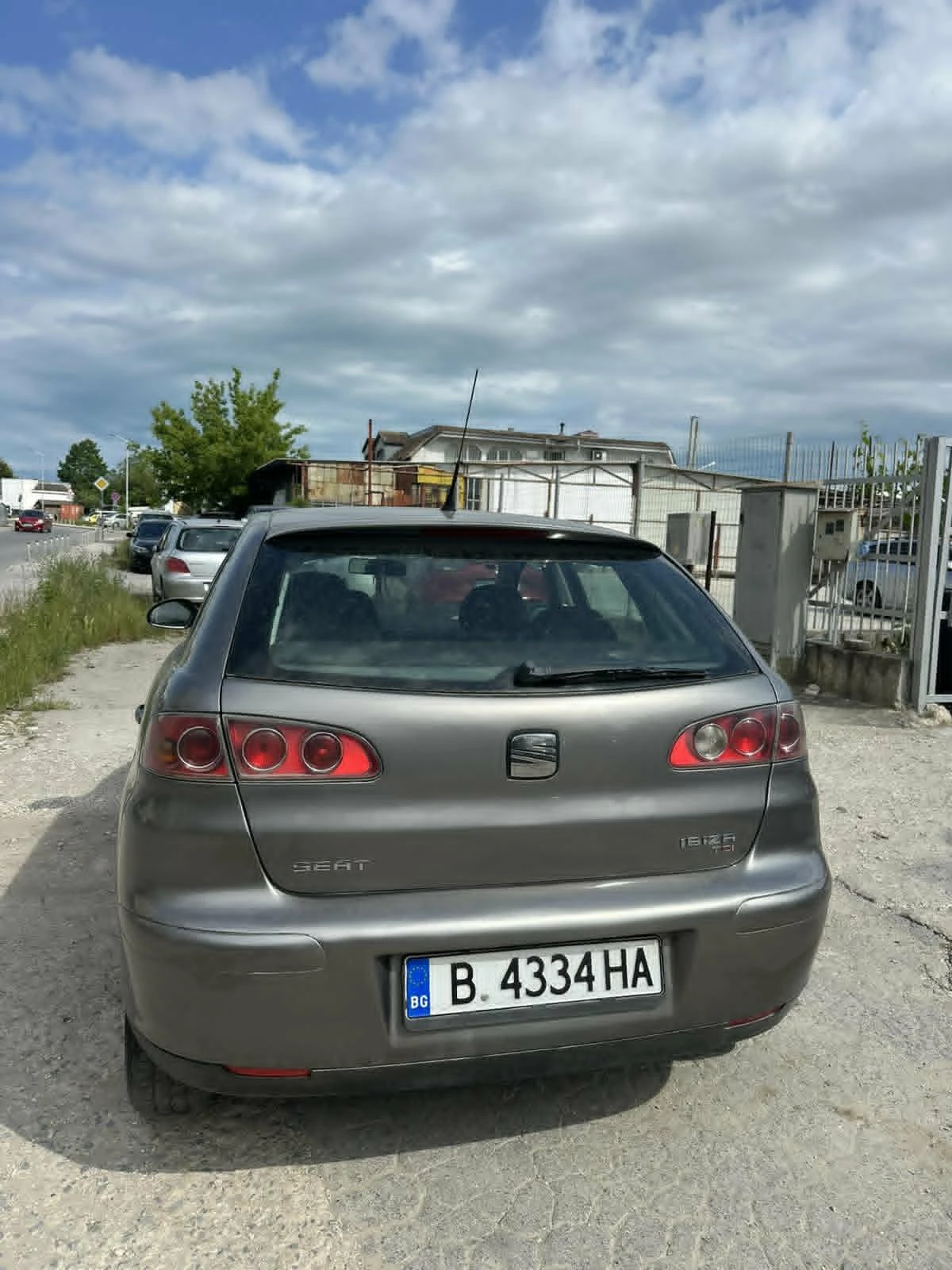 Seat Ibiza, снимка 4 - Автомобили и джипове - 54762533