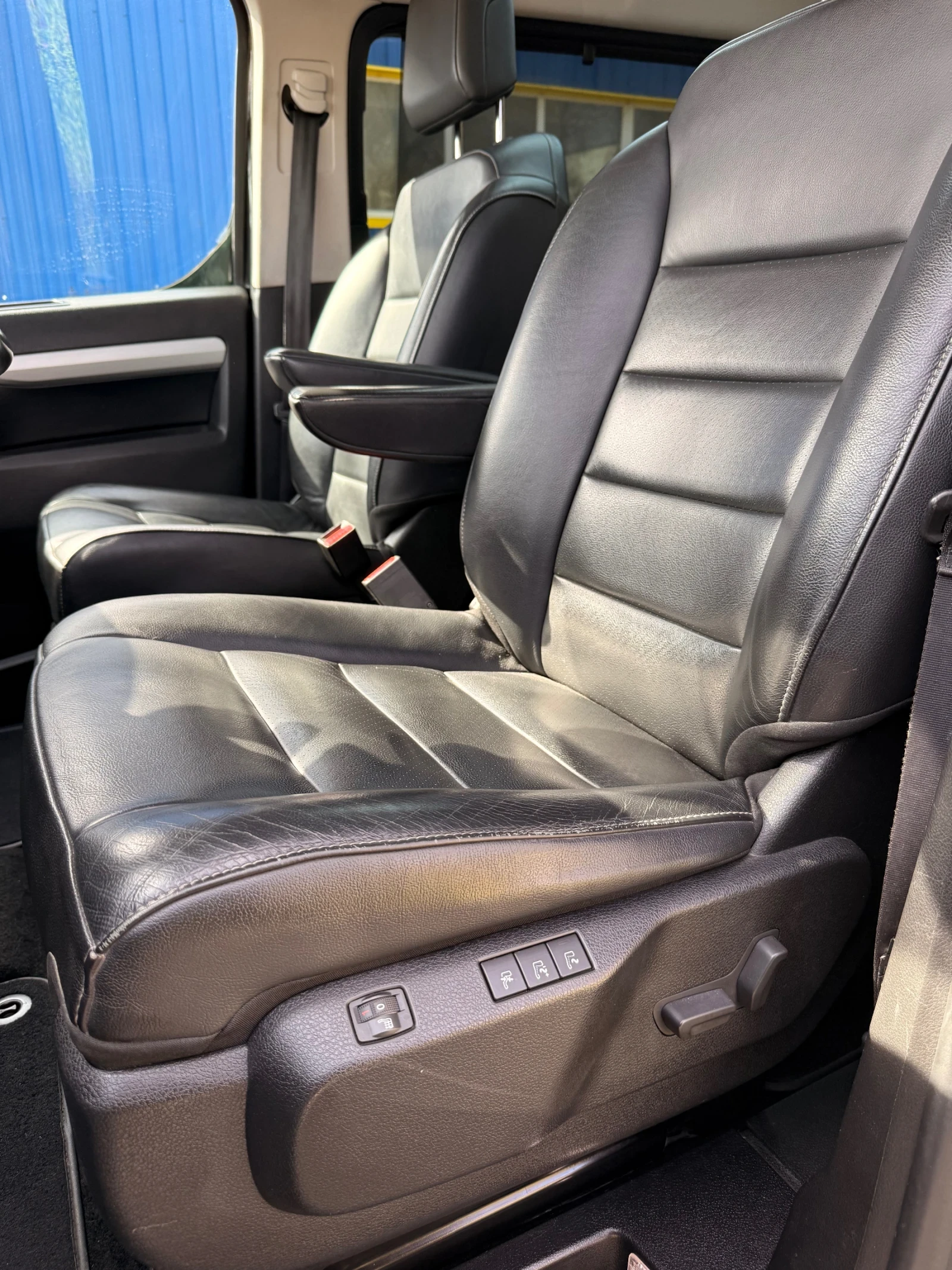 Opel Zafira Life* VIP* 5+ 1, снимка 14 - Автомобили и джипове - 55080057