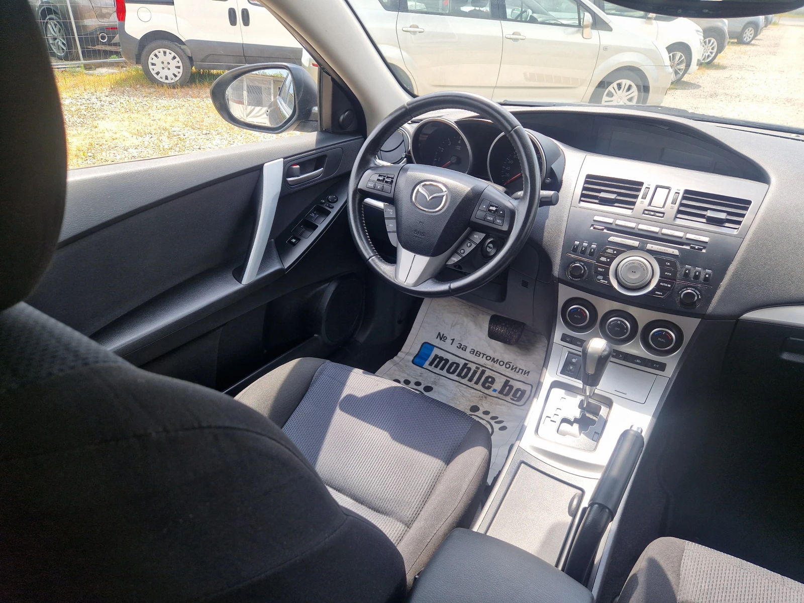 Mazda 3 2.0I AUTOMATIC, снимка 12 - Автомобили и джипове - 55094095
