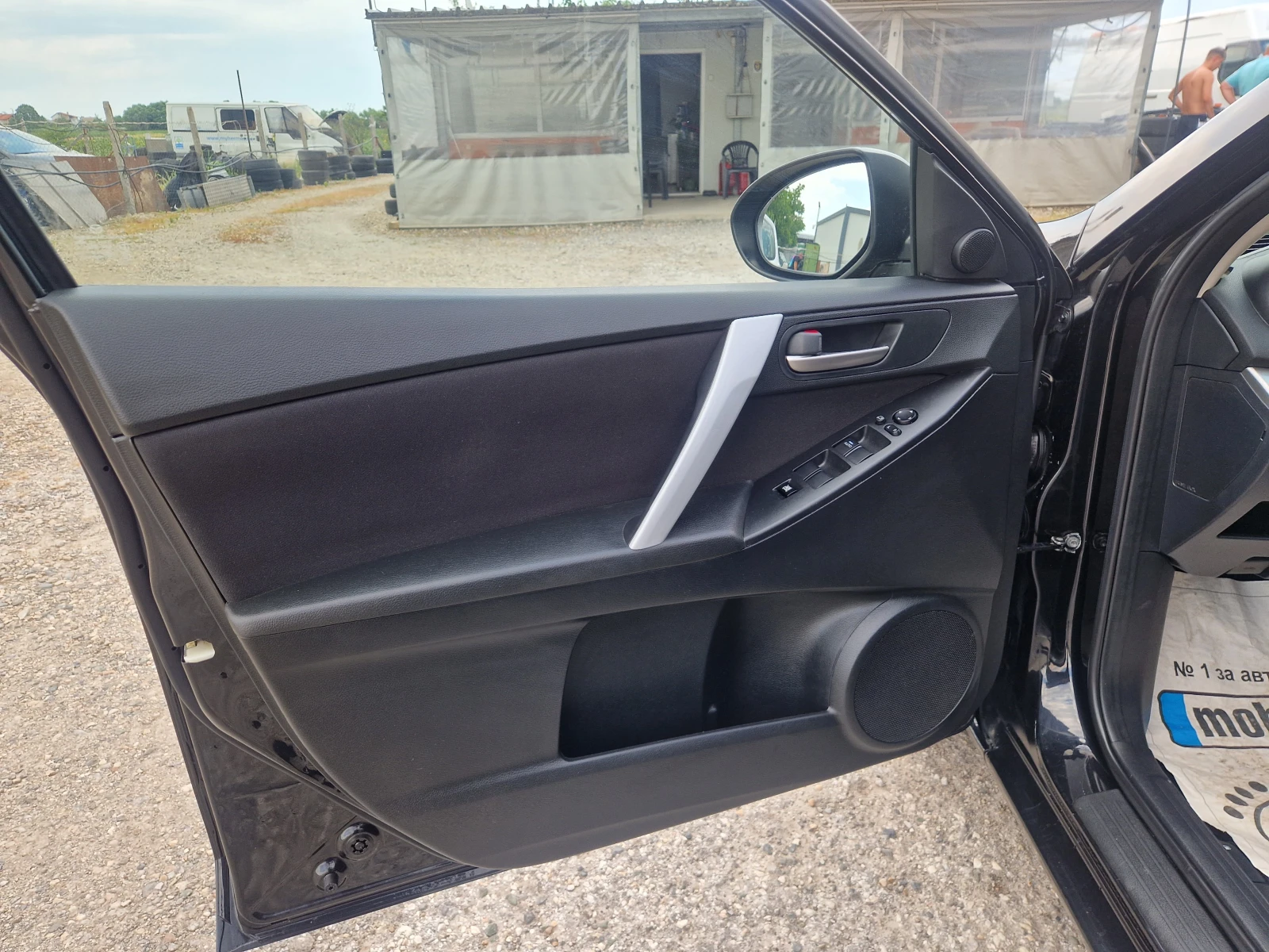 Mazda 3 2.0I AUTOMATIC, снимка 9 - Автомобили и джипове - 55094095