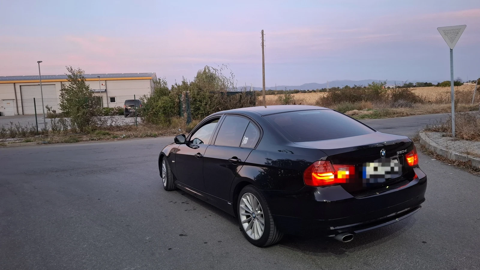 BMW 320, снимка 4 - Автомобили и джипове - 55305874
