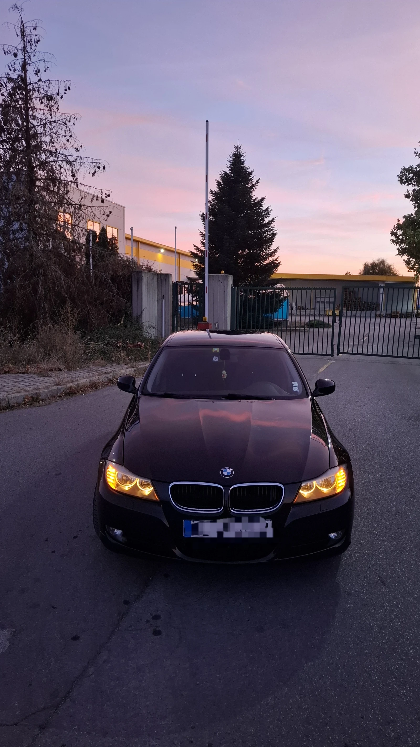 BMW 320, снимка 9 - Автомобили и джипове - 55305874