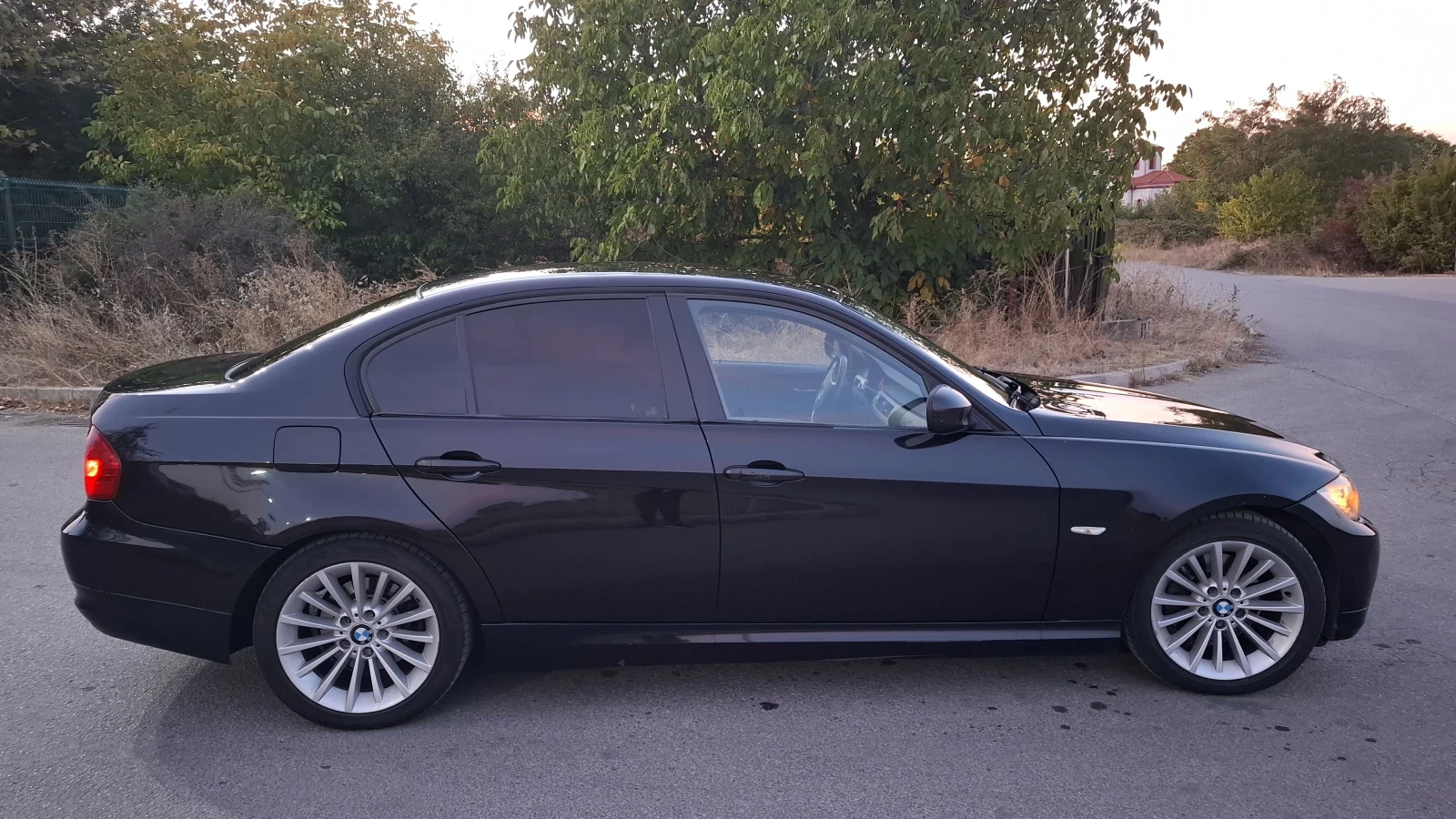 BMW 320, снимка 7 - Автомобили и джипове - 55305874