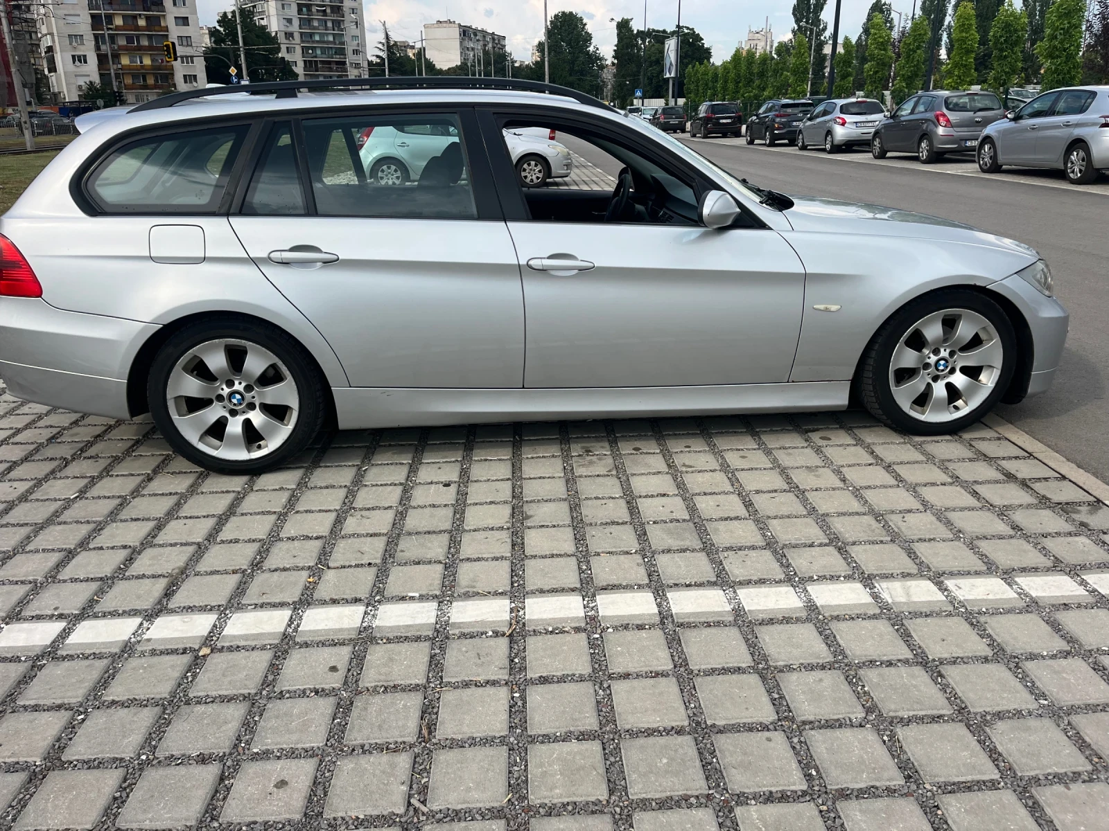 BMW 320, снимка 6 - Автомобили и джипове - 55515412