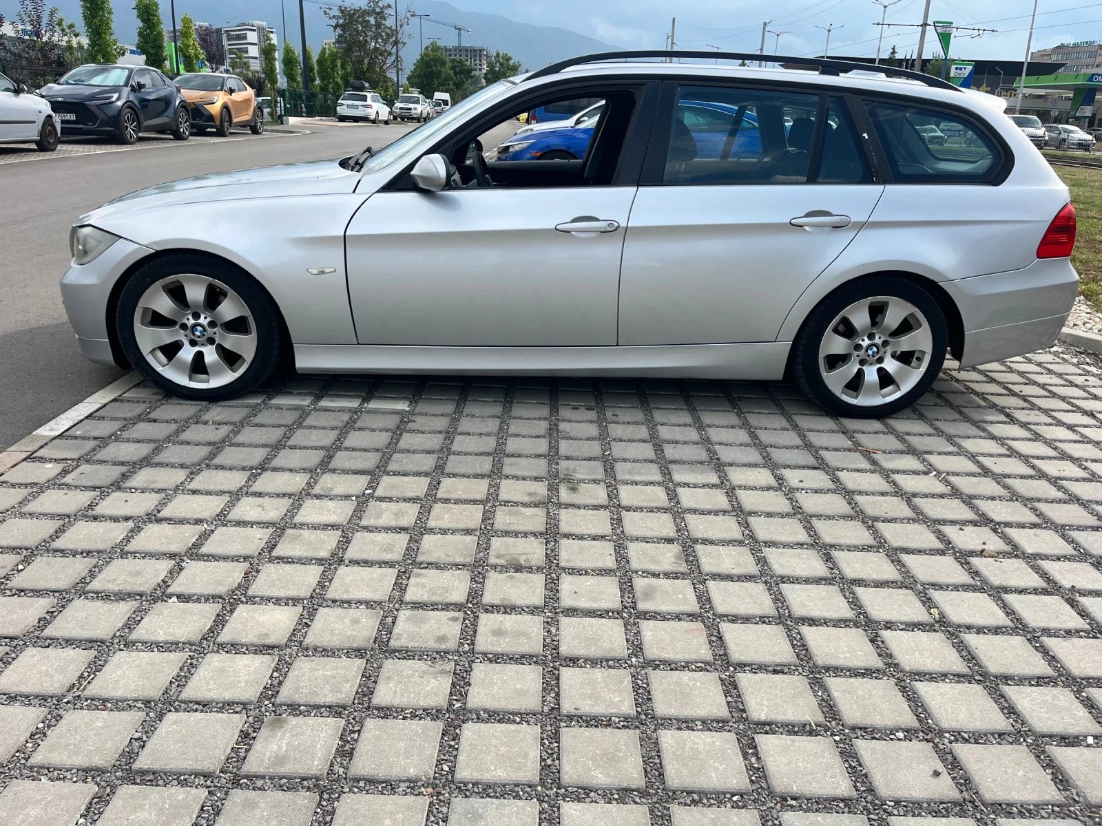 BMW 320, снимка 2 - Автомобили и джипове - 55515412