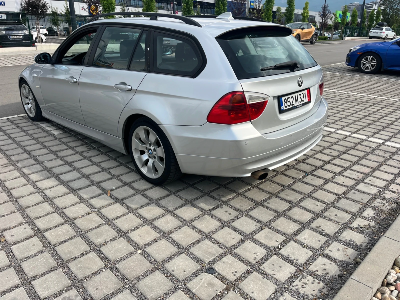 BMW 320, снимка 5 - Автомобили и джипове - 55515412
