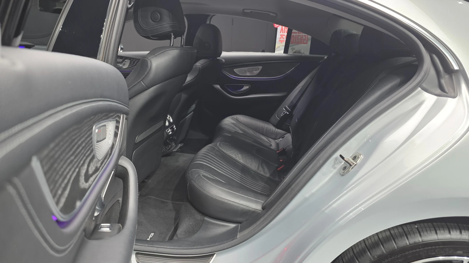 Mercedes-Benz CLS CLS400d 4MATIC | AMG Line | HUD | 360  камера, снимка 11 - Автомобили и джипове - 55663954