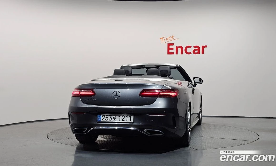 Mercedes-Benz E 220 Cabriolet, снимка 4 - Автомобили и джипове - 55794705