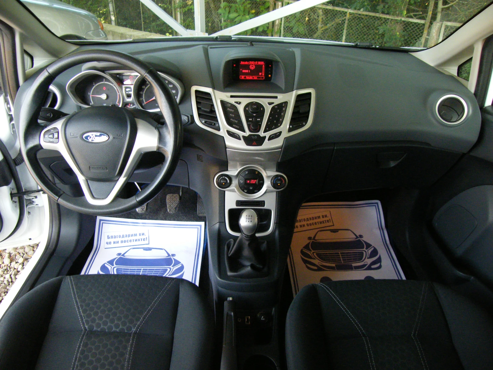 Ford Fiesta 1.6TDCI, снимка 11 - Автомобили и джипове - 55799413