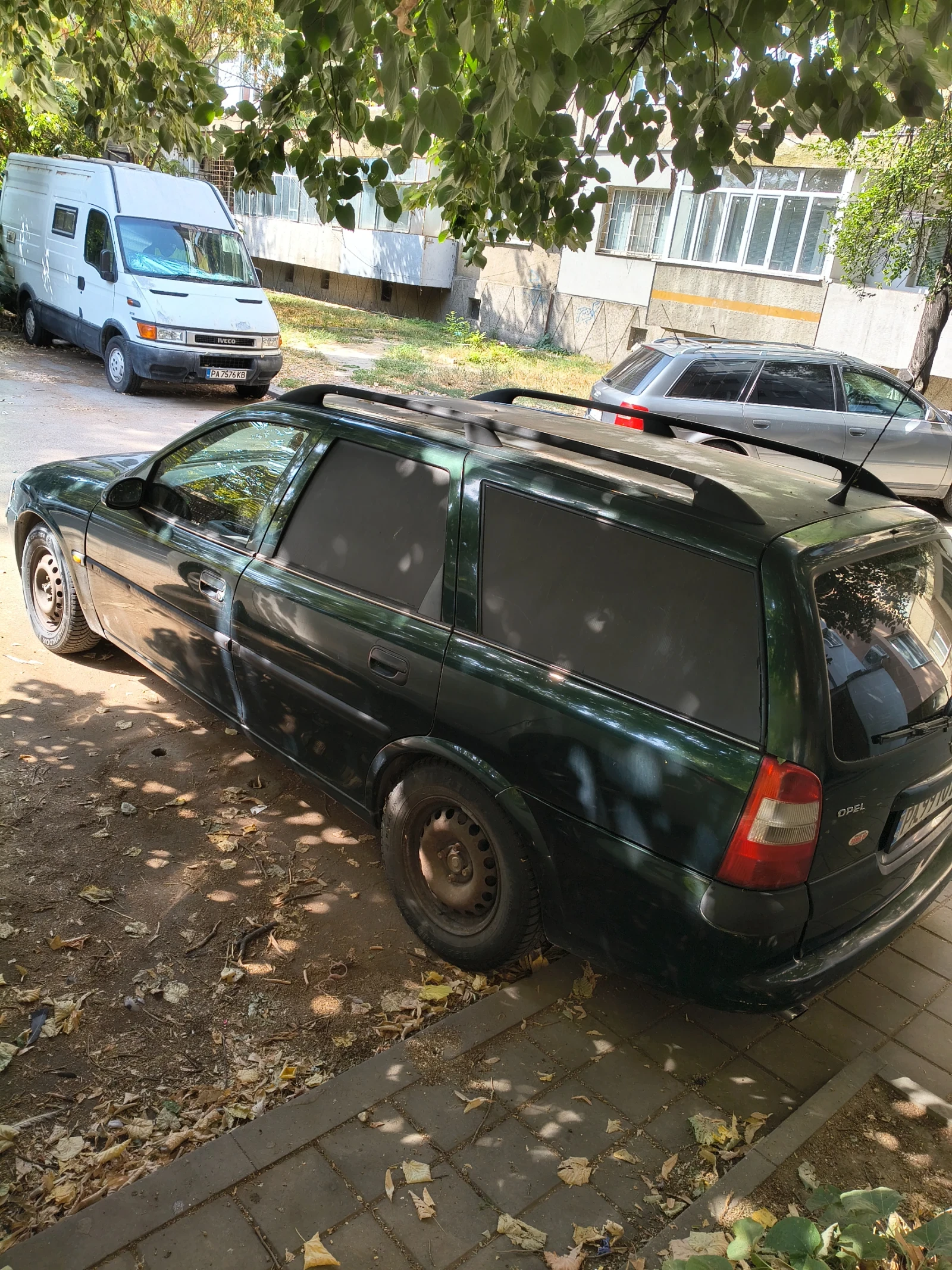 Opel Vectra 1, 6 бензин, снимка 2 - Автомобили и джипове - 55902675