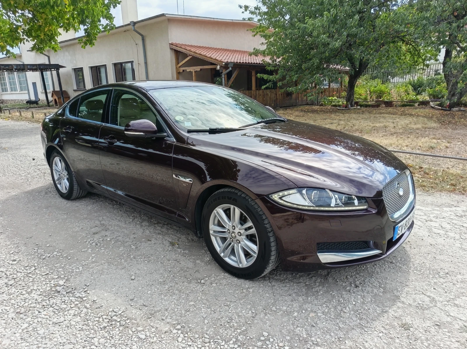 Jaguar Xf 2.2 D FACE LIFT 8ZF, снимка 3 - Автомобили и джипове - 56040794
