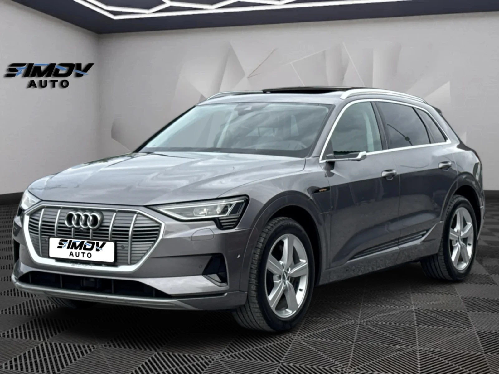 Audi E-Tron 55 HEAD-UP ВИРТУАЛНИ ОГЛЕДАЛА ПАНОРАМА ПОДГРЕВ, снимка 3 - Автомобили и джипове - 56044871