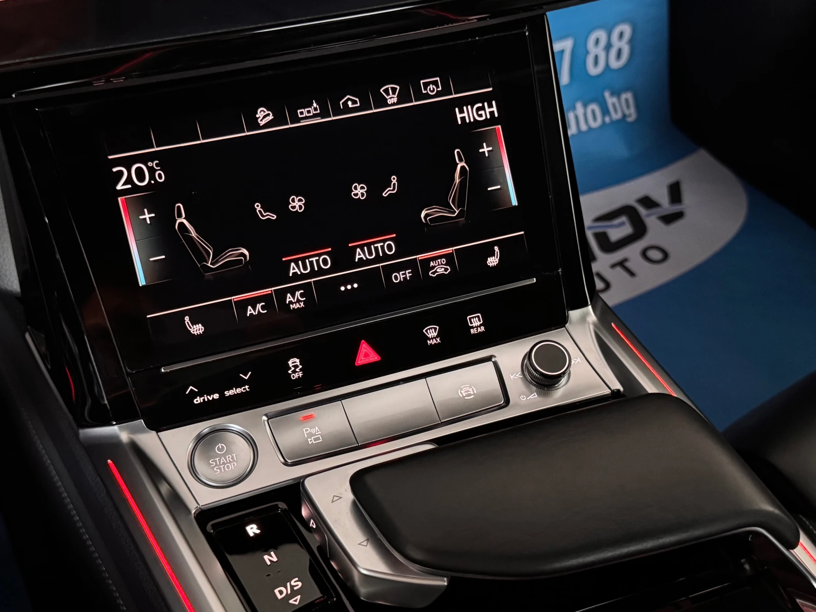 Audi E-Tron 55 HEAD-UP ВИРТУАЛНИ ОГЛЕДАЛА ПАНОРАМА ПОДГРЕВ, снимка 10 - Автомобили и джипове - 56044871