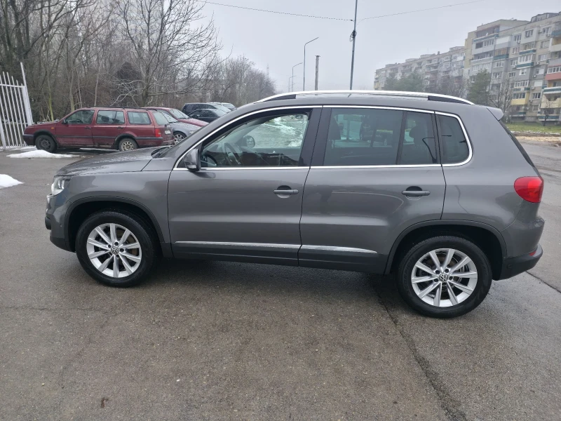 VW Tiguan 2.0TDI/140 КС/4Х4/ТОП СЪСТОЯНИЕ, снимка 5 - Автомобили и джипове - 53383119