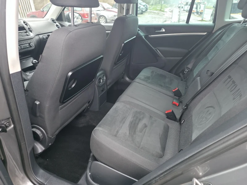 VW Tiguan 2.0TDI/140 КС/4Х4/ТОП СЪСТОЯНИЕ, снимка 13 - Автомобили и джипове - 53383119