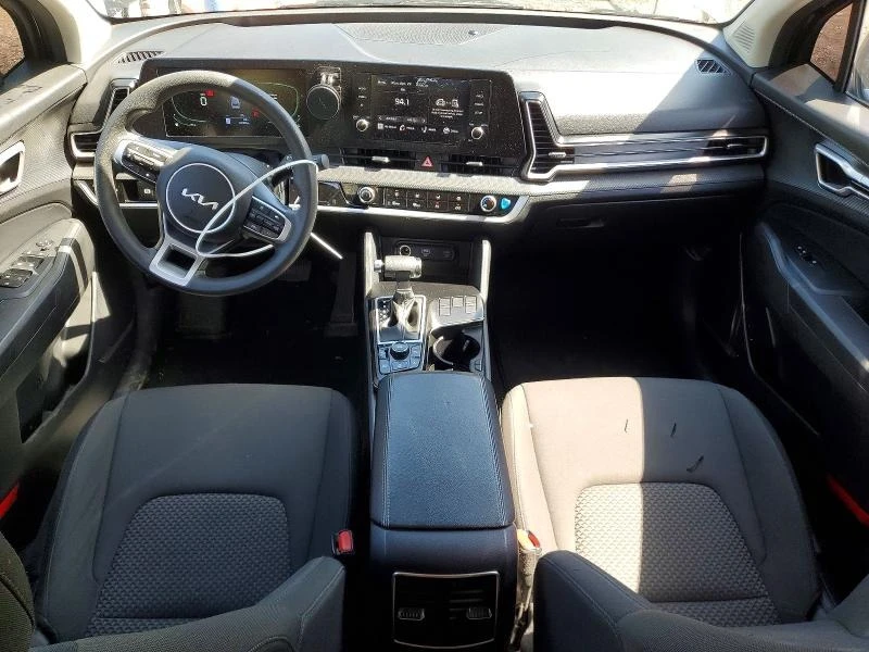 Kia Sportage, снимка 8 - Автомобили и джипове - 54706112