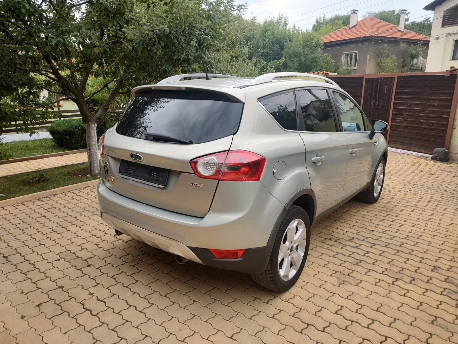 Ford Kuga 2.0TDCI-4х4 - изображение 4