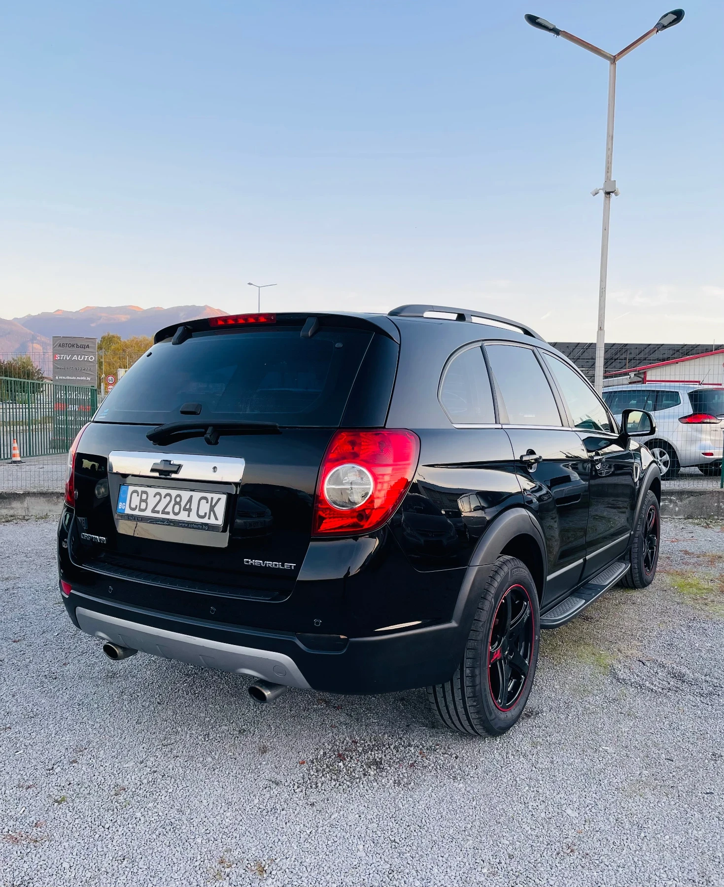 Chevrolet Captiva 2.0 VCDi 4x4 6+ 1 Автомат * *  НАПЪЛНО ОБСЛУЖЕН* * - изображение 4