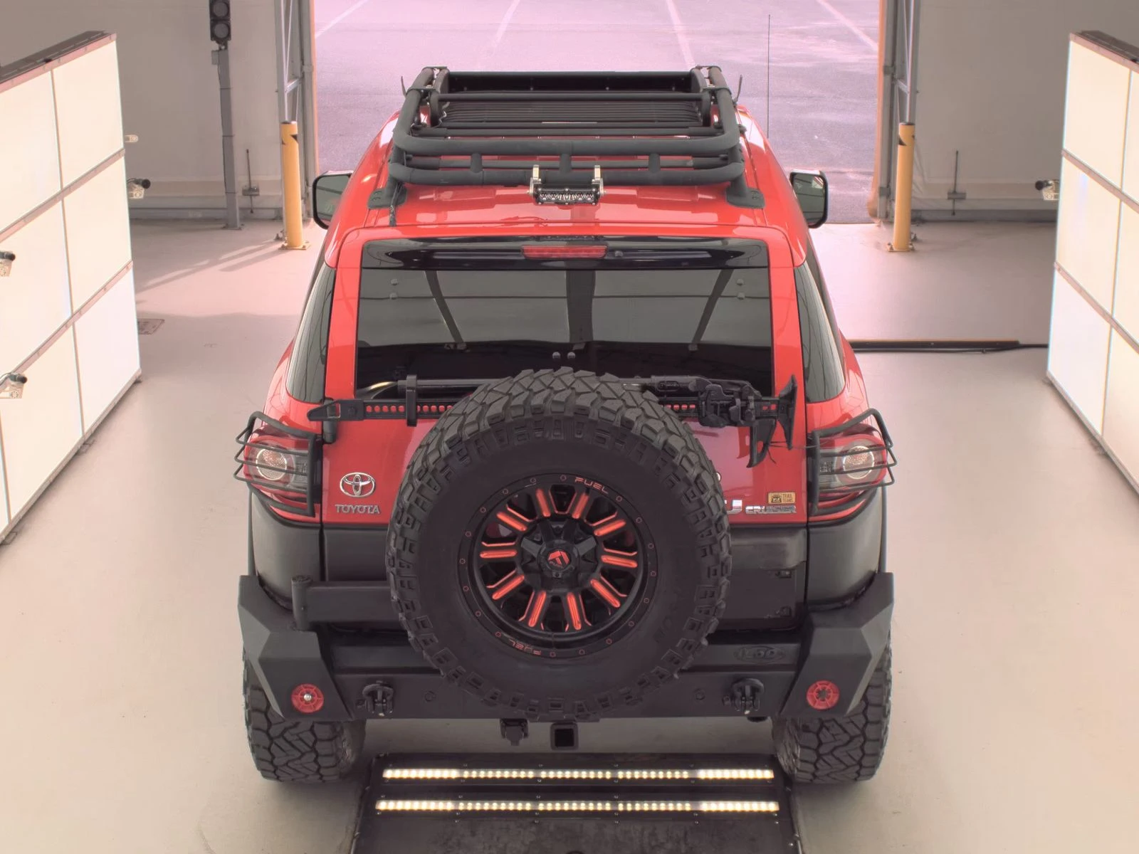 Toyota Fj cruiser 2012 Toyota FJ Cruiser w/Rear Doors - изображение 7