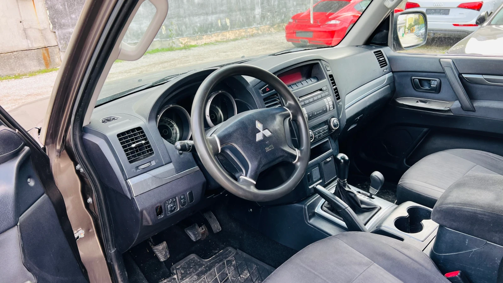 Mitsubishi Pajero 3.2d | Mobile.bg   10