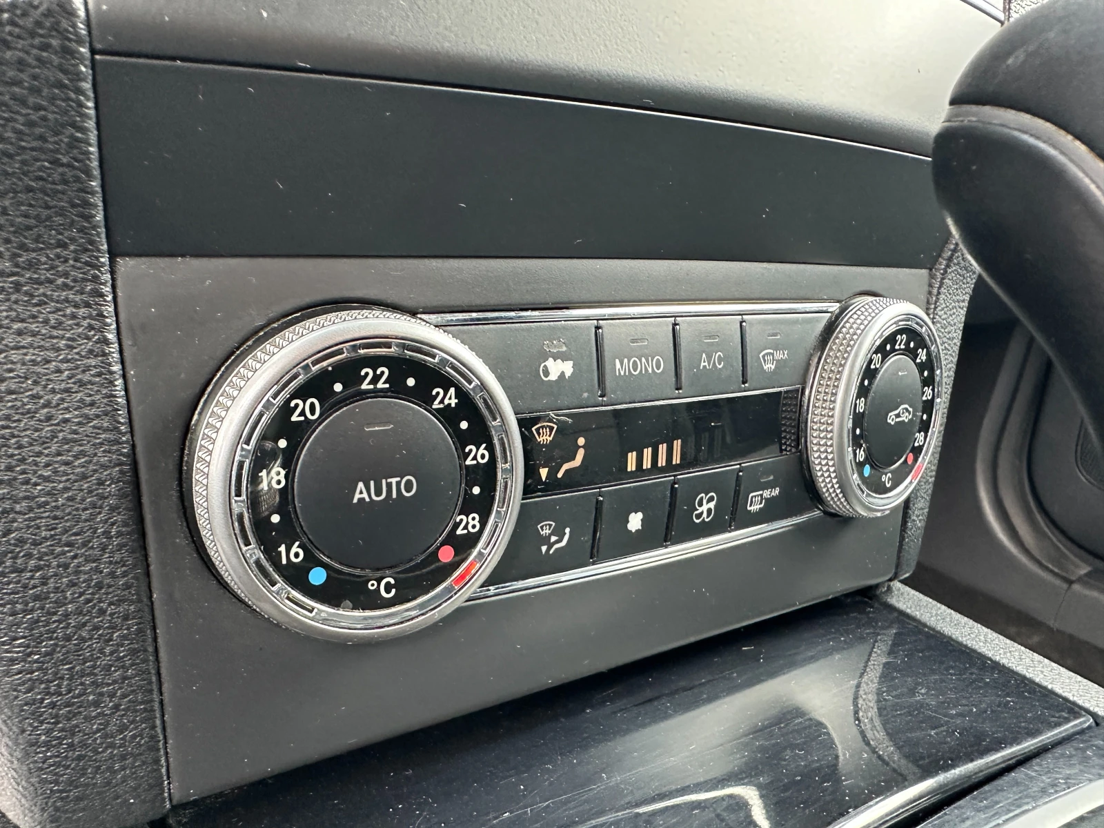 Mercedes-Benz GLK 2.2d 204 к.с./4matic , снимка 13 - Автомобили и джипове - 54096369