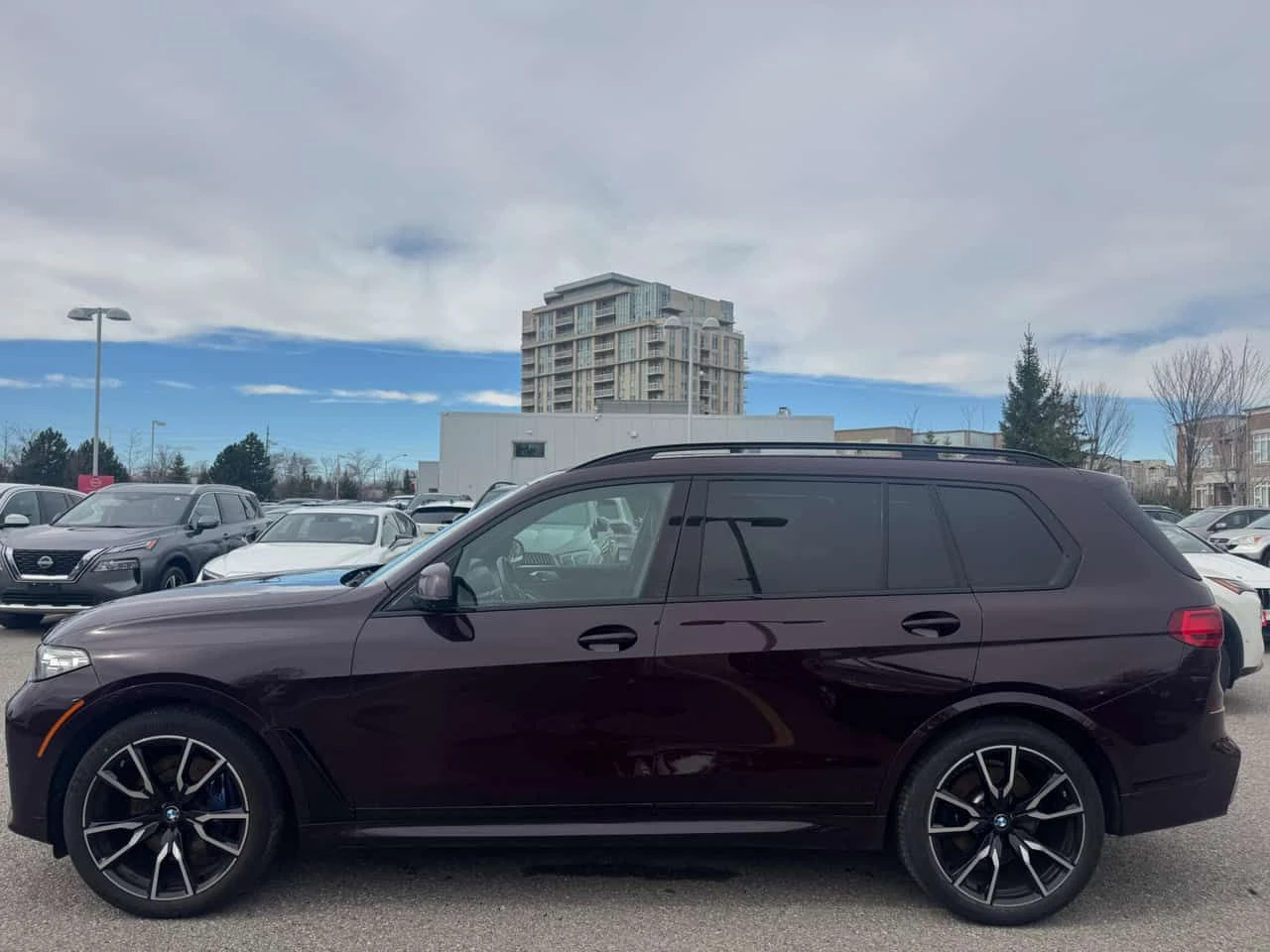 BMW X7 * xDrive40i * LASER* ОБДУХВАНЕ* 360* СВАРОВСКИ* , снимка 2 - Автомобили и джипове - 54198023