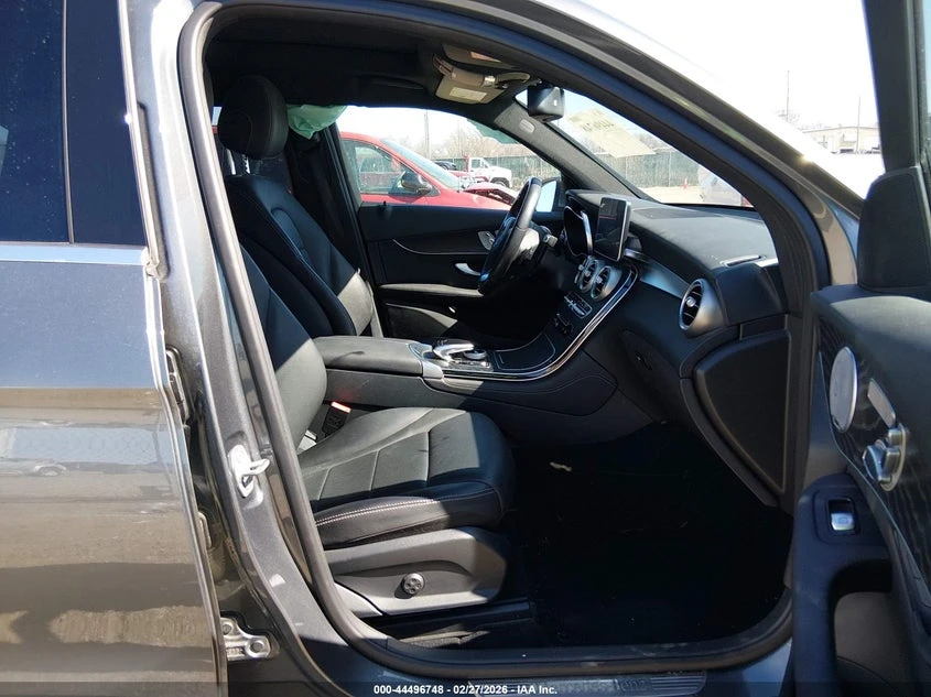 Mercedes-Benz GLC 300 2.0l 4Matic, снимка 5 - Автомобили и джипове - 54307320