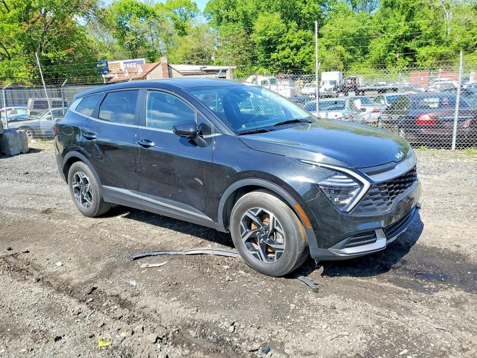 Kia Sportage, снимка 4 - Автомобили и джипове - 54706112