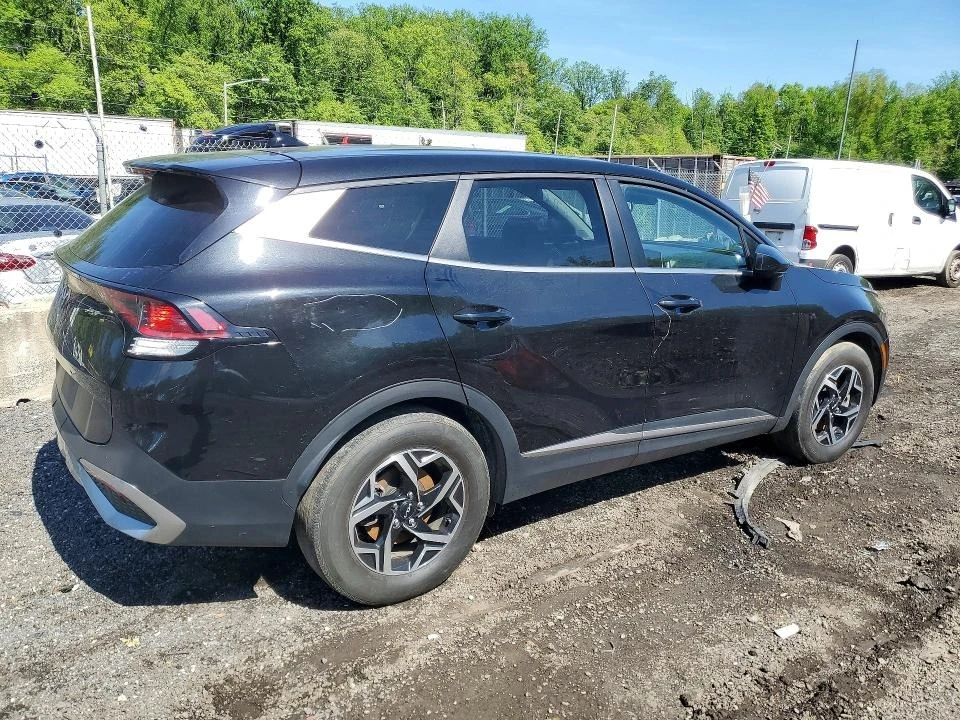 Kia Sportage, снимка 3 - Автомобили и джипове - 54706112